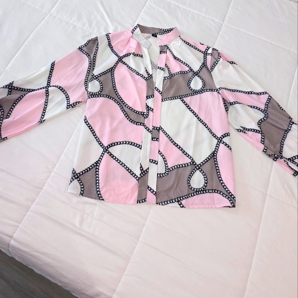 Tops - Stylish Pink and White Geometric Women's Top